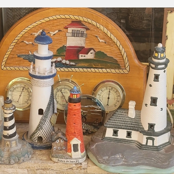 Large Lighthouse Collection - Picture 4 of 6
